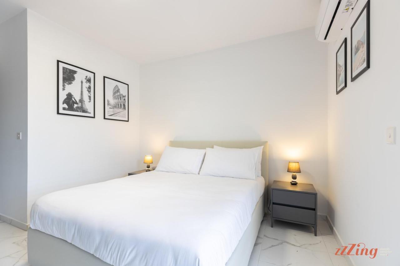 A Stunning Apartment With Spectacular Sea Views St. Paul's Bay Exterior photo